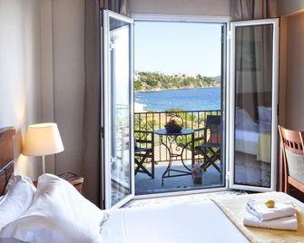 Nimfi Hotel, Skiathos - Skiathos - Balkón