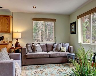 Secluded~14er Views~therapeutic Hot Tub~brook~borders Usfs 3 Sides~wildlife - Nathrop - Sala de estar