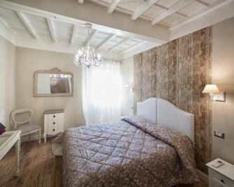 La Rocca Suite - Viterbo - Habitación