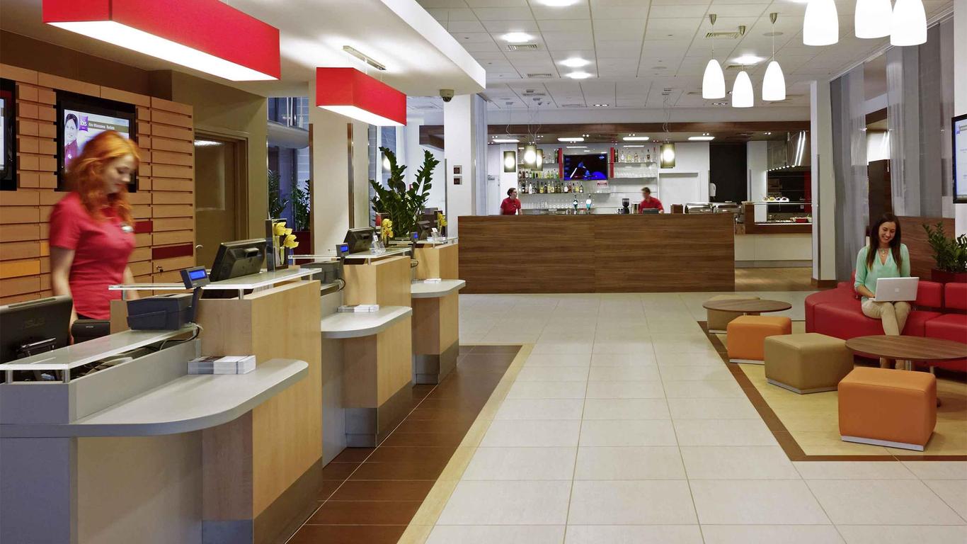 ibis Warszawa West Station