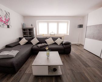 Ferienwohnung Zur Kirschbluete - Schönberg (Niederbayern) - Living room