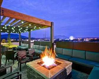 Home2 Suites by Hilton Pigeon Forge - Pigeon Forge - Building