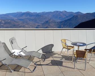 Hotel Monte Bondone - טרנטו - מרפסת