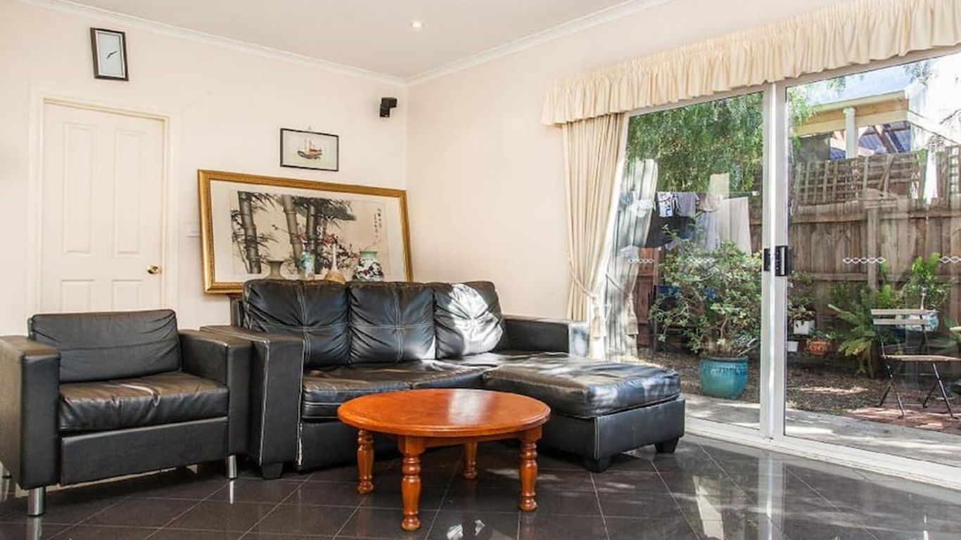 15 Charles Abbotsford Mansion - Hostel