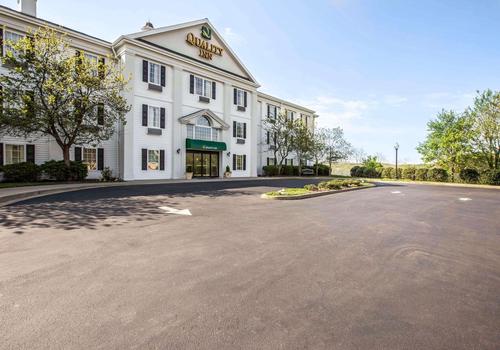Quality Inn Kingsport From C 133 Kingsport Inns Kayak