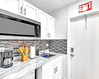 New 2 Bed Studio Close To Beach & Casino Ha04 - Hollywood - Cocina