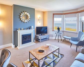 Host & Stay - The Puffins Nest - Seahouses - Living room