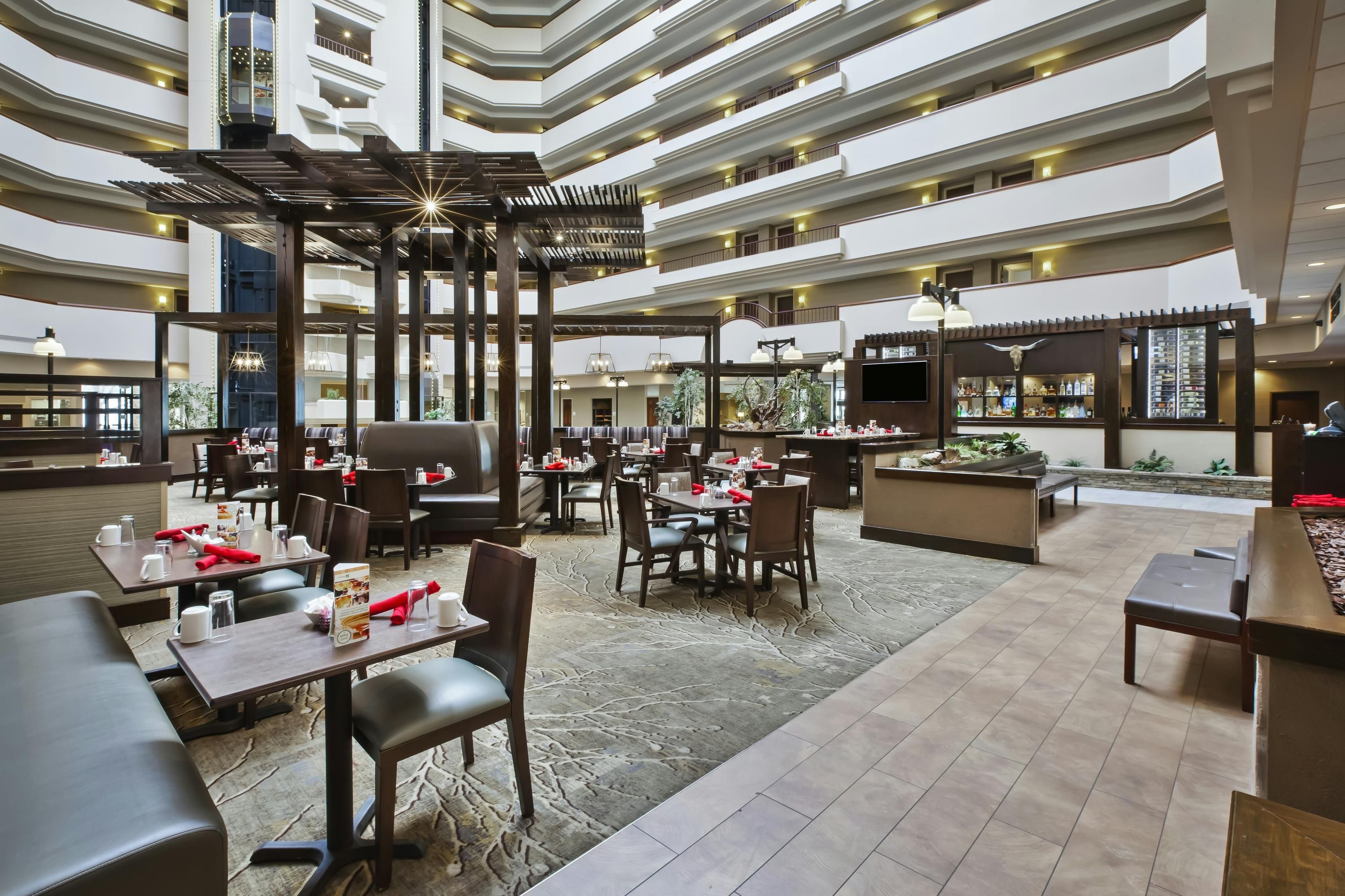 DoubleTree by Hilton Rapid City Downtown Convention Center - Rapid City - Restaurante