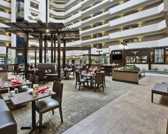 DoubleTree by Hilton Rapid City Downtown Convention Center - Rapid City - Restauracja