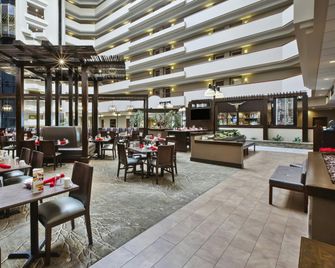 DoubleTree by Hilton Rapid City Downtown Convention Center - Rapid City - Restaurante
