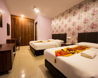 AB Inn Hotel - Senai - Bedroom