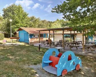 Camping 3 étoiles - Piscine - ccagia0 - Thiviers - Patio