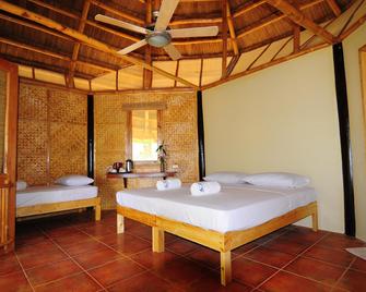 Cashew Grove Beach Resort - Busuanga - Bedroom