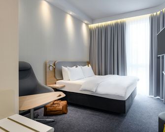 Holiday Inn Express Munich Airport - Erding By IHG - Erding - Bedroom
