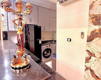 Adorable apartment with AC in Cairo Governorate - 2 bedrooms available - Madinat Coraya