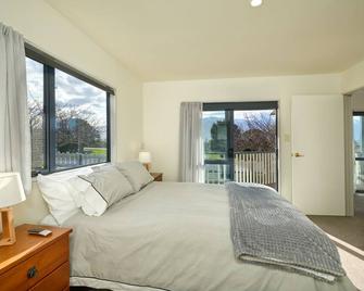 Location with Ocean and Mountain Views - Kaikoura - Slaapkamer