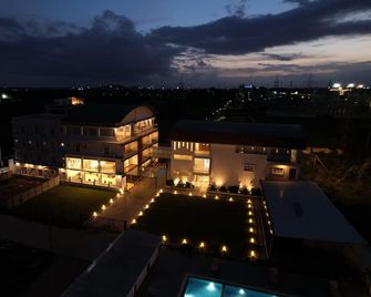 Harikaa Resort - באנגאלור