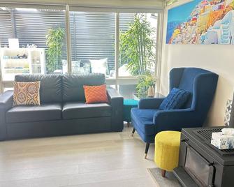 Soothing apartment in Rosebud with WiFi - Rosebud - Sala de estar