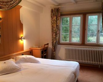 Logis Hôtel-Restaurant Auberge d'Imsthal - La Petite-Pierre - Slaapkamer