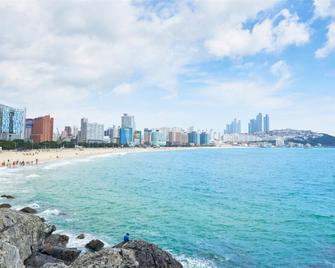 Blue Backpackers Hostel - Busan
