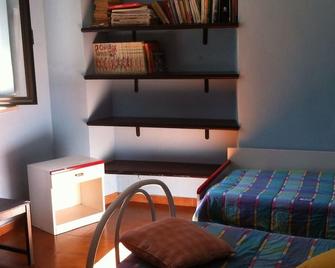 Martinsicuro 140 Sqm House Near The Sea Dishwasher And Hydromassage Shower - Martinsicuro - Camera da letto