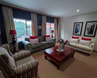 Hillton Manor Guest House - Richards Bay - Sala de estar