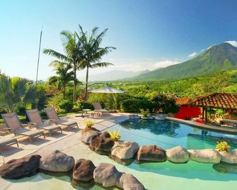 Hotel Mountain Paradise - לה פורטונה - בריכה