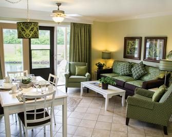 Plantation Resort - Surfside Beach - Living room