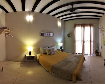 Valladolid 48 Hotel & Hostal - ויאדוליד - חדר שינה