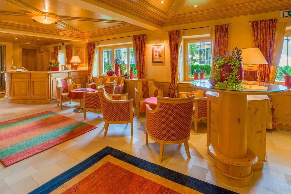 هوتل جارني جاكوبر - Tux - ردهة