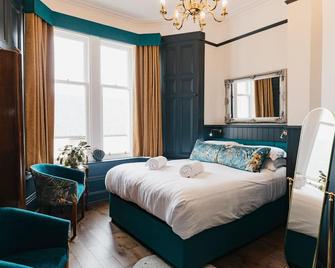 Coorie Inn Restaurant and Rooms - Crieff - Bedroom
