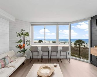 Renovated Beach Front Ocean View Condo Tog 321 - Panama City Beach - Vardagsrum