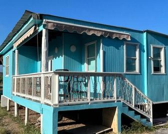 Get Relax & bring your boat to EsKpE House Lajas - Lajas - Edificio