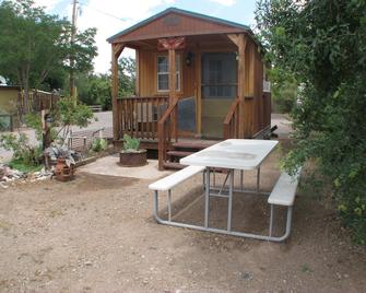 Mountain Valley Lodge and RV Park - Rodeo - Patio