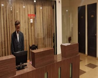 Hotel New York Plaza - Una - Recepción