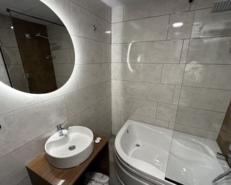 Bademi Room - Adrianopol - Baie