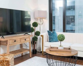 Back-Bay Upscale Central Condo Bos Common Downtown - בוסטון - סלון