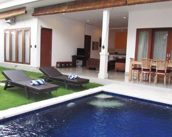 Villa Edenia Gili 1 - Pemenang - Pool