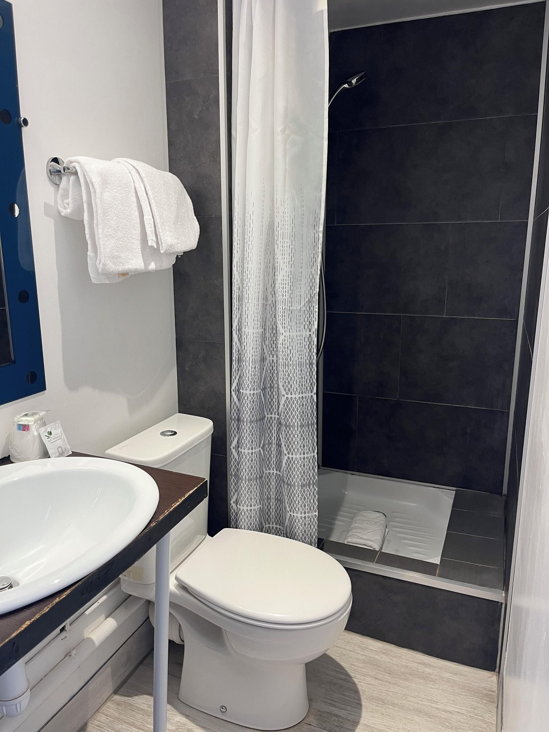 Hotel Au Spatial - Amiens - Phòng tắm