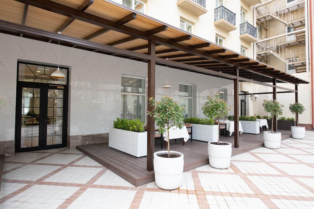 Lotte City Hotels Tashkent Palace - טשקנט - פטיו