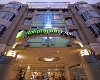 Holiday Inn Express & Suites San Francisco Fishermans Wharf - San Francisco - Building
