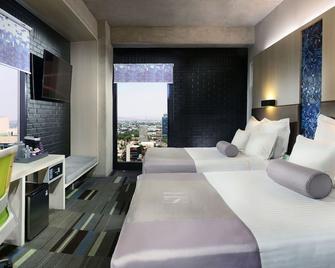 Hotel Guadalajara Country Club by HNF - Guadalajara - Bedroom