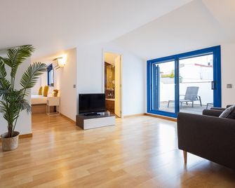 Lucas House by Sitges Group - Sitges - Living room