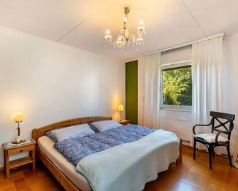 Ferienwohnung Oberamsel - Marburg - Schlafzimmer