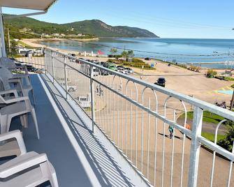 Auberge Sur Mer de Charlevoix - Saint-Siméon - Balcon