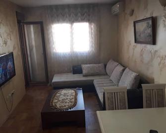 Rent a Conform Apartment - Podgorica - Living room