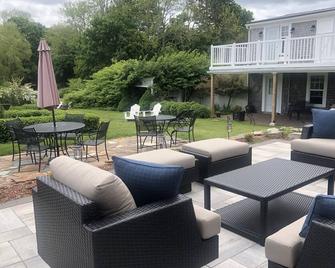 Kingsbrae Inn - Saint Andrews - Patio