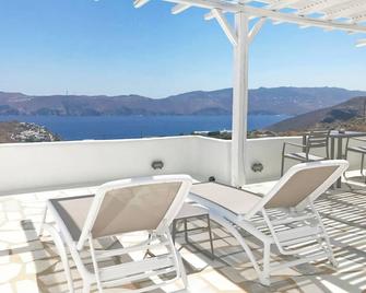 Yakinthos Residence - Panormos - Balcony