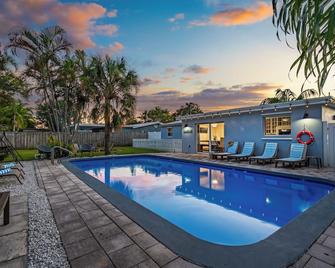 The Blue Bungalow - Fire Pit - Pool - Bbq - Jupiter - Pool