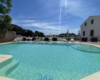 Hotel Villa Cute - Hvc - Lipari - Kolam